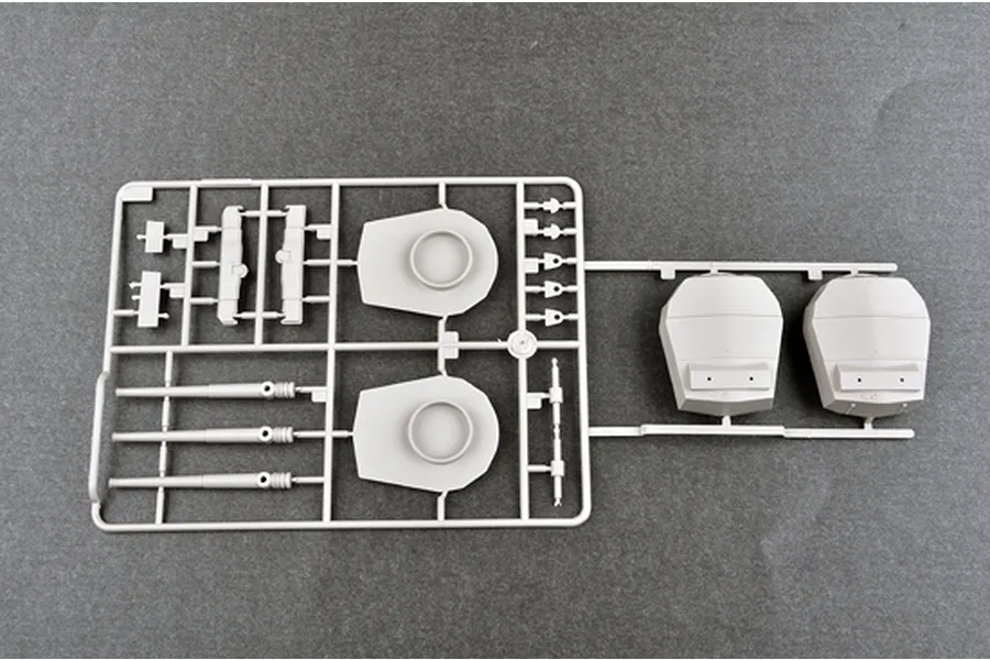 Trumpeter 1/200 British Royal Navy&amp;#039;s HMS Hood 1941 Warship Model Kit image 89431