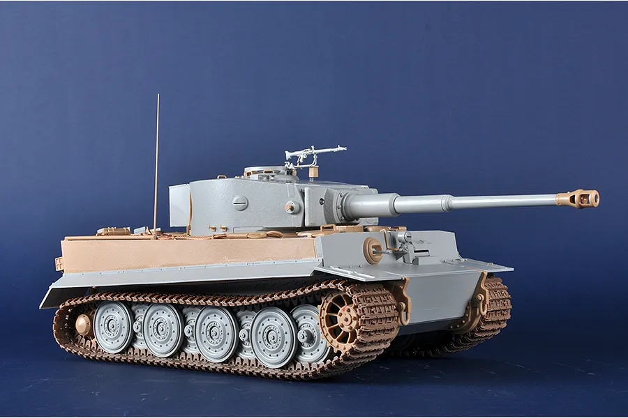 Trumpeter 1/16 German Tiger 1 Late Type Heavy Tank Model Kit image 89470