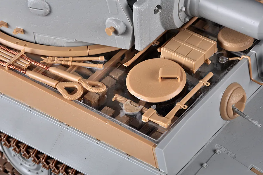 Trumpeter 1/16 German Tiger 1 Late Type Heavy Tank Model Kit image 89472