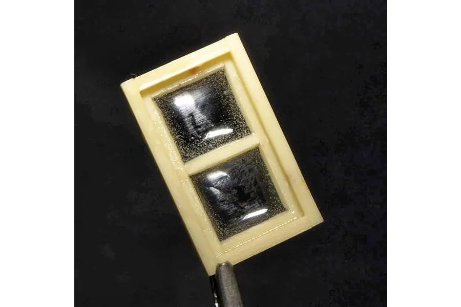 Deluxe Materials Glue &amp;#039;N&amp;#039; Glaze Adhesive 60ml image 2