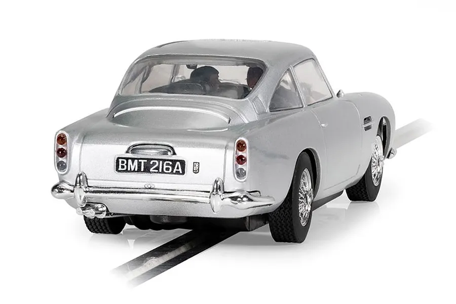 Scalextric 1/32 James Bond Aston Martin Goldfinger Slot Car image 89842