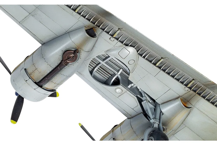 Airfix 1/72 Consolidated B-24H Liberator Bomber Scaled Plastic Model Kit image 93810