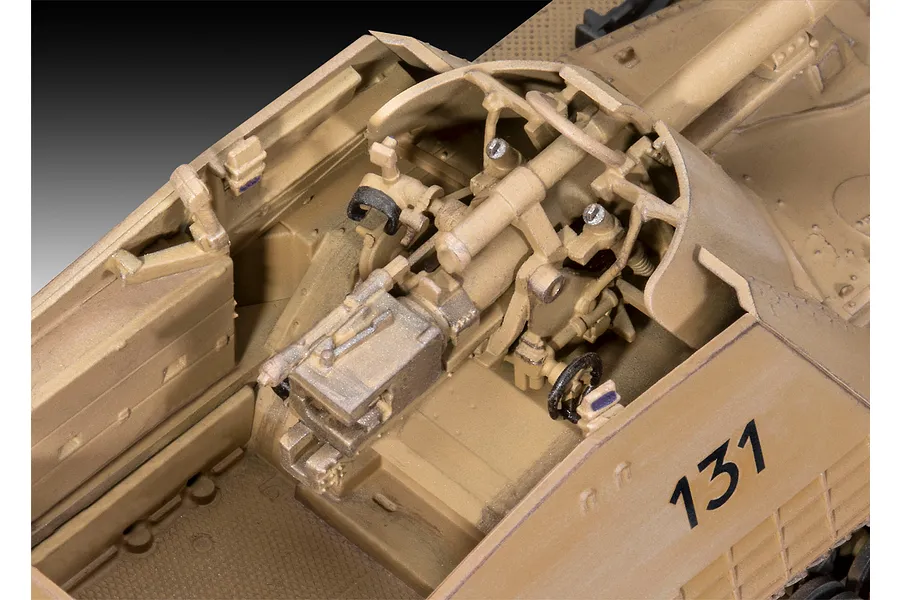 Revell 1/72 Sd.Kfz. 164 Nashorn Tank Scaled Plastic Model Kit image 94037