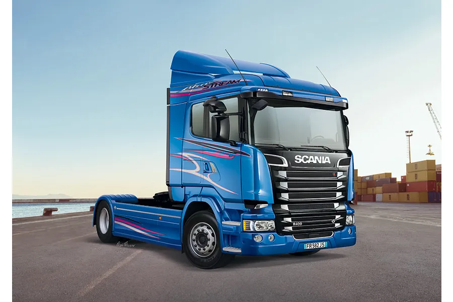 Italeri 1/24 Scania R400 Streamline Flat Roof Truck Scaled Plastic Model Kit image 96474