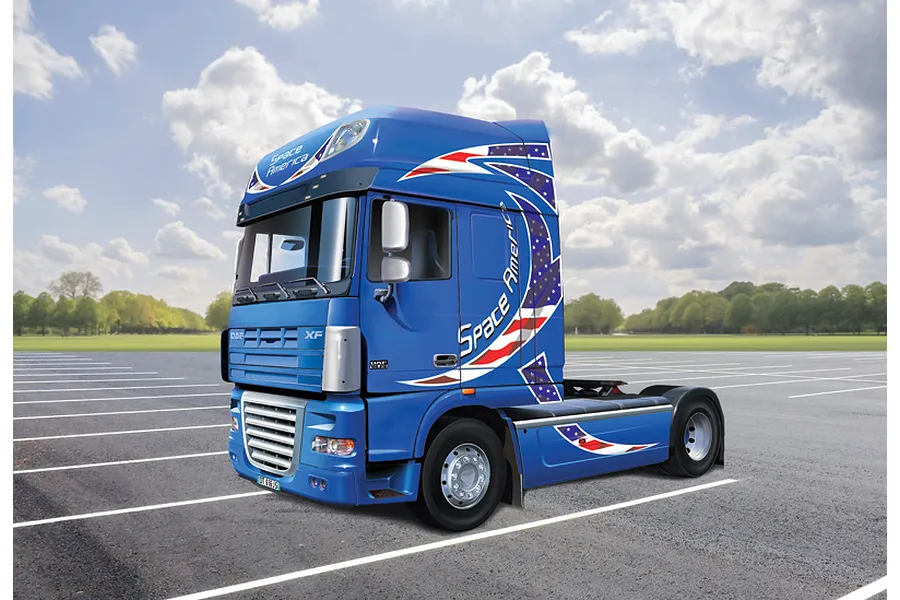 Italeri 1/24 DAF XF-105 Space America Truck Scaled Plastic Model Kit image 99707