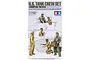 Tamiya 1/35 scale U.S. Tank Crew Set (European Theater) plastic model kit box art showing painted soldier figures.